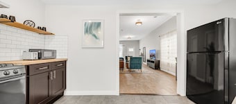 Cozy Buffalo Getaway – Minutes to Downtown & Bills Stadium