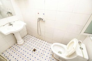 Bathroom - Guangde Linyuan Hotel (Guangde)