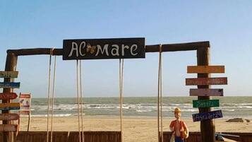 2 restaurants, pizza