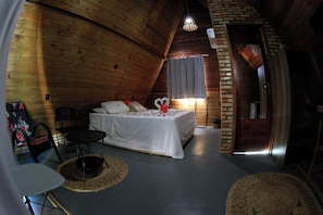 1 bedroom, desk, free WiFi