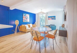 TV - POP FLAT By Winkyhouse Cassis (Cassis)