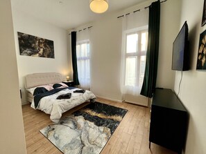 2 bedrooms, iron/ironing board, WiFi, bed sheets