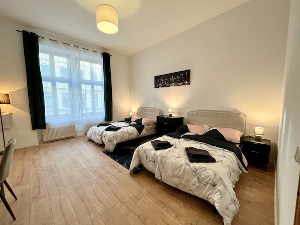 2 slaapkamers, een strijkplank/strijkijzer, wifi, beddengoed