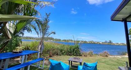 Bungalow au bord du lac