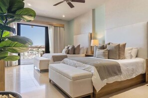 3 soverom, skrivebord, strykejern/-brett og reiseseng for barn