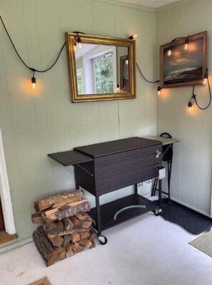 Interior - Clean & Convenient - Dogs stay free! (Brattleboro)