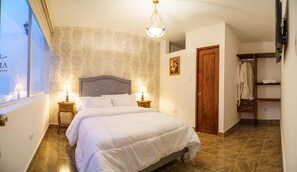 Standard Double Room, City View | Desk, laptop workspace, free WiFi - Casa Loma Hotel Boutique  (Popayán)