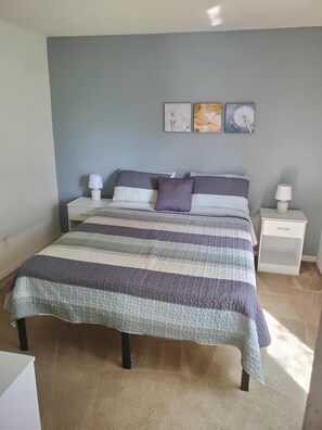4 chambres, fer et planche à repasser, Wi-Fi, draps fournis