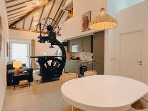 Interior - Unique Rustic Apartment near Príncipe Real (Lisboa)