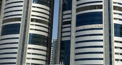 Charming home away from your home with WiFi, fitness room in lovely Sharjah.
