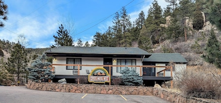 Fachada de la propiedad