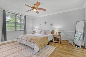 2 bedrooms, iron/ironing board, WiFi, bed sheets