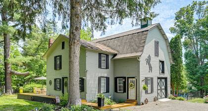 New Studio Walkable to Lake & Village w/ Pool!