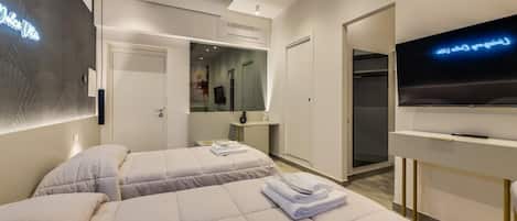 3 habitaciones, tabla de planchar con plancha, wifi y ropa de cama
