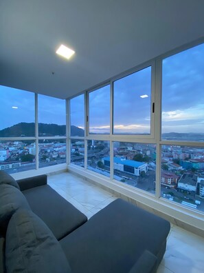 Living area - Departamento Moderno-The Sands 2115 (Panama City)
