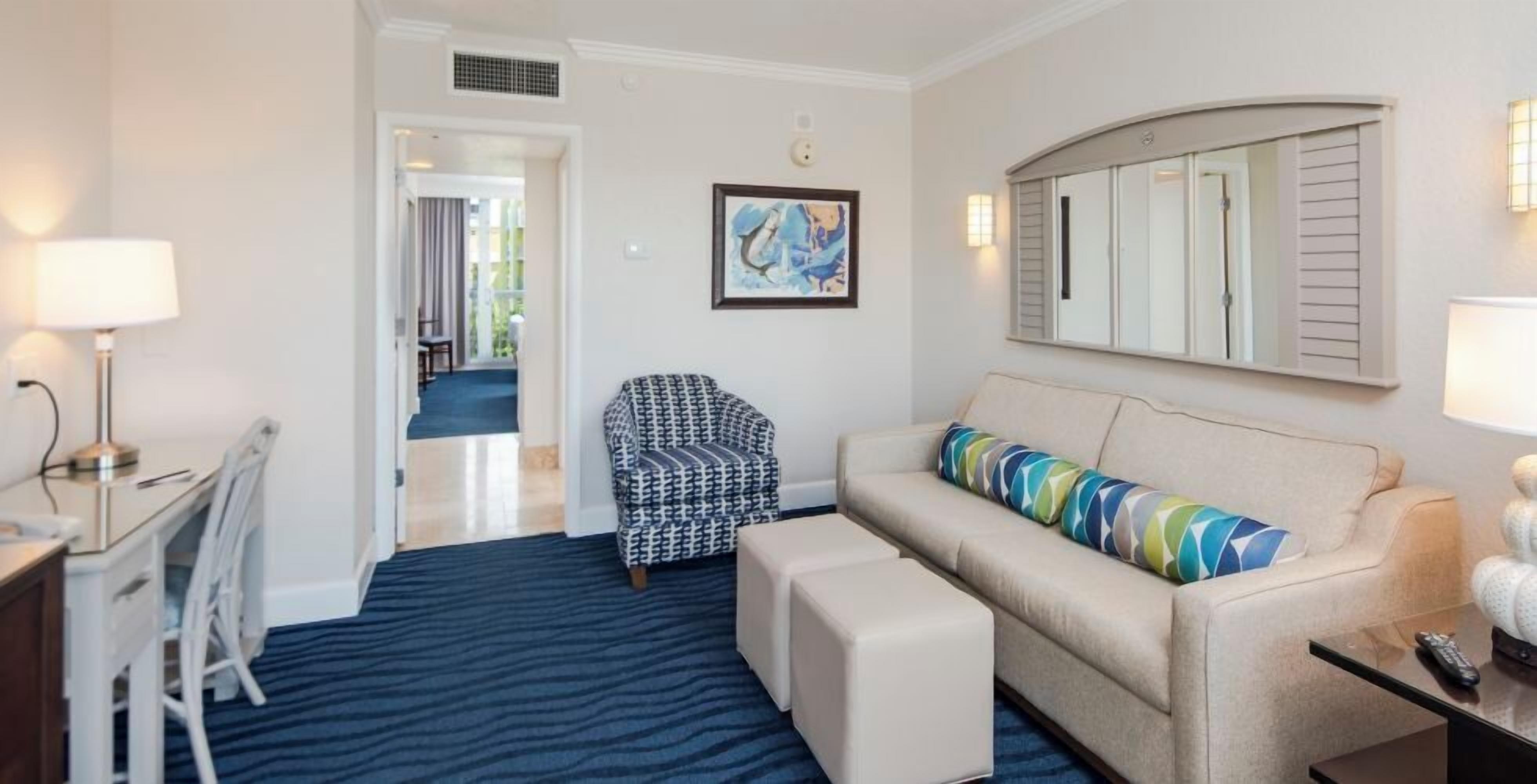 Resort View Villa With Balcony 2 Queen Beds, 2 Units, Rumfish Beach At Tradewind - St. Pete Beach, FL