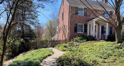 Kensington One Bedroom Near Strathmore Music Center and NIH