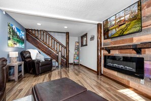 Télévision, cheminée