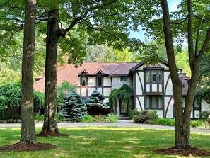 المنشأة من الخارج