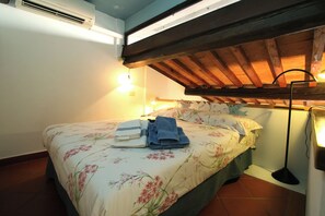 2 Schlafzimmer, Schreibtisch, Bügeleisen/Bügelbrett, WLAN