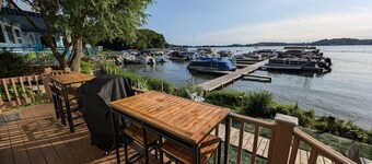 Lakefront Cottage w/Boat Rentals