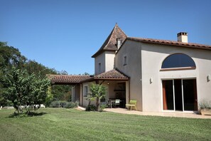 Exterior - Gîtes de France® Les Acacias (PARNAC)