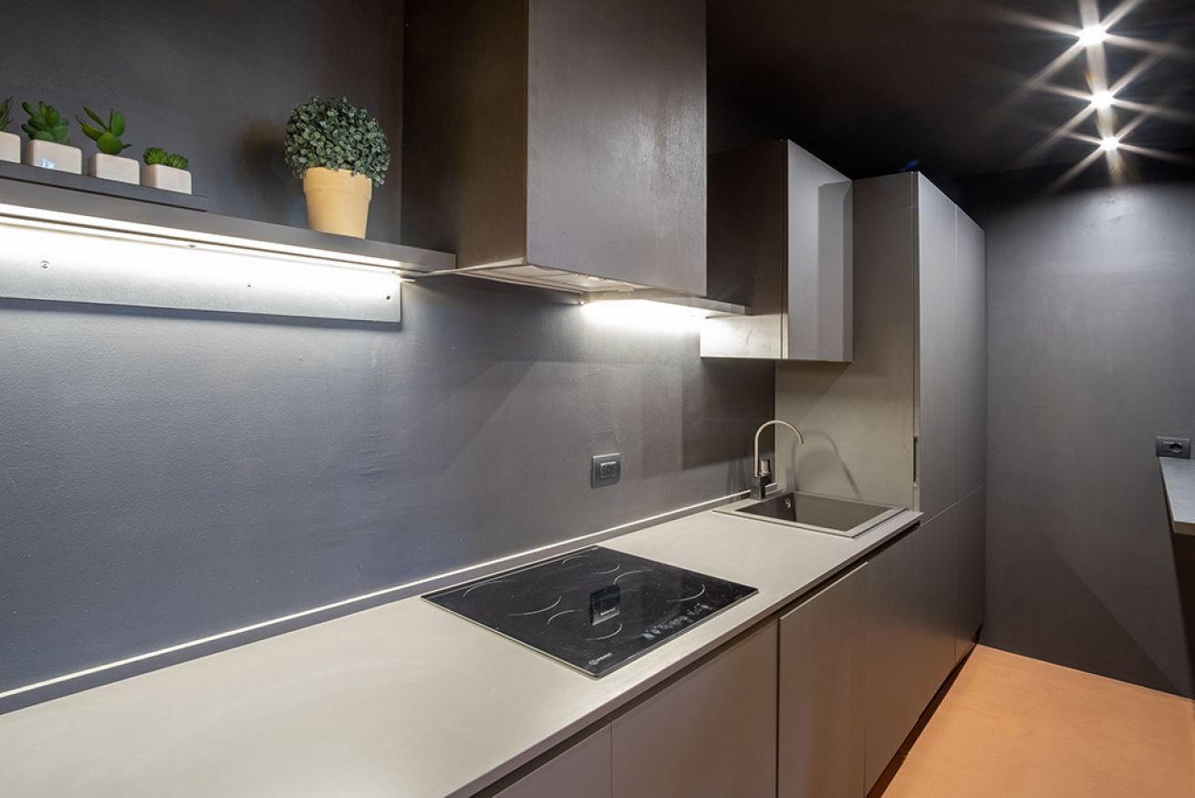 Frigorifero, forno, piano cottura, lavastoviglie