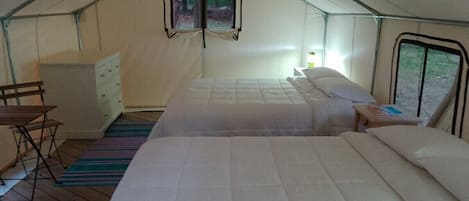 1 bedroom, bed sheets
