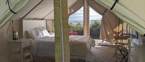 1 habitación y ropa de cama