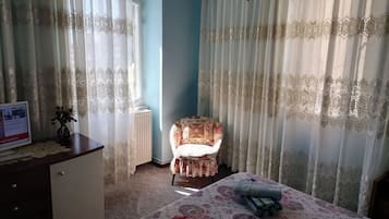 2 bedrooms, iron/ironing board, travel crib, free WiFi