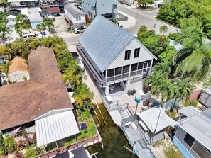 Exterior - Villa Yeri is a spacious 4-bedroom house in enchanting Key Largo with AC, Wi-Fi (Key Largo)