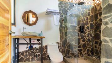 Dusche, Handtücher, Seife, Toilettenpapier