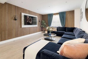 TV connectée, espaces bureaux