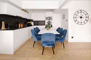Dining - Luxury 3 Bedrooms House in ♥️ of Marylebone, Central London, w/Air Con (Greater London)