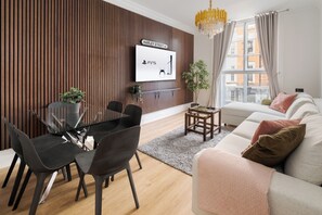 TV connectée, jeux vidéo, espaces bureaux