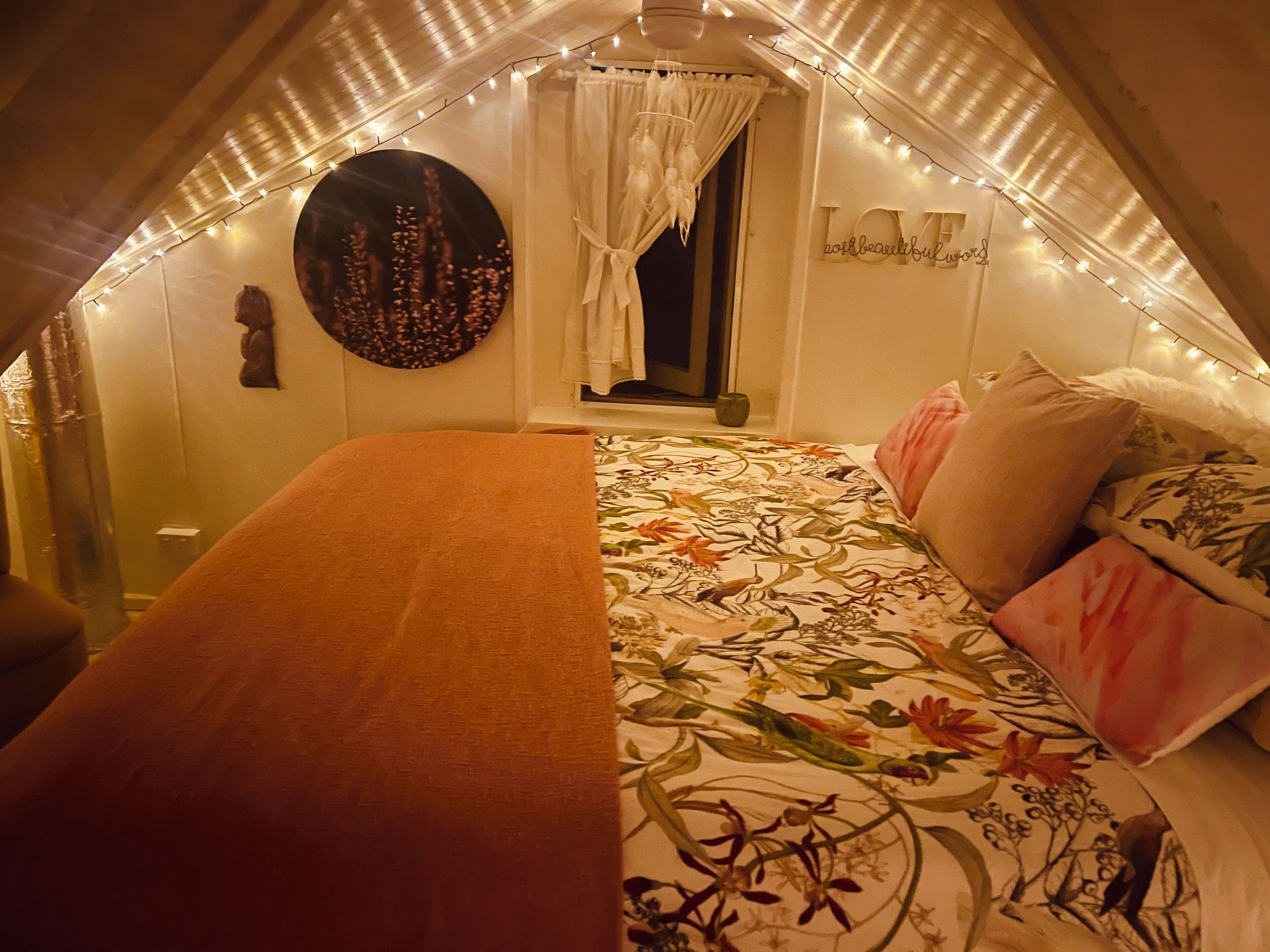 1 habitación, escritorio, tabla de planchar con plancha y wifi gratis 