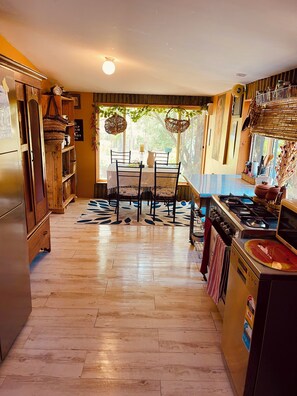 Microwave, oven, stovetop, dishwasher - RUSTIC COZY MUD BRICK COTTAGE  
Unique Cozy Quiet Place with Hot Tub & Fire Pit (Coonabarabran)