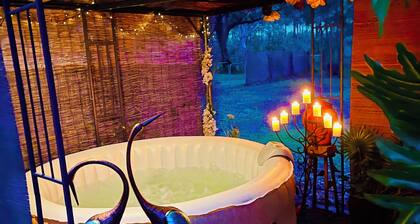 RUSTIC COZY MUD BRICK COTTAGE
Unique Cozy Quiet Place with Hot Tub & Fire Pit