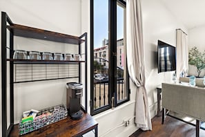 Deluxe Double Room | Private kitchen