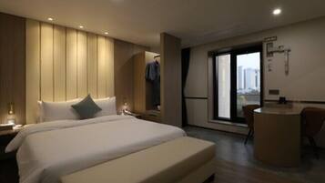 Soundproofing, free WiFi