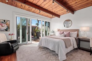 4 slaapkamers, een strijkplank/strijkijzer, wifi, beddengoed