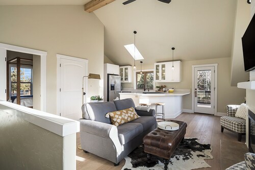 Quiet Country Living - Close to everything! Bend, OR Pet Friendly