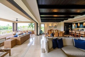 Smart TV, offices