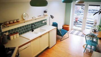 Microwave, oven, dishwasher