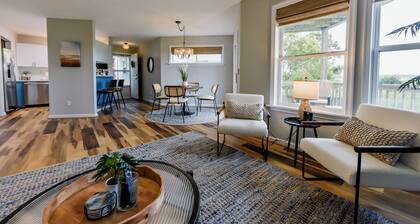 Soundside Sunset Inn - Sound front condo with pool.