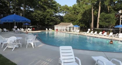 Sunset Seaker! Soundfront condo with Pool and great views!