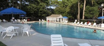 Sunset Seaker! Soundfront condo with Pool and great views!