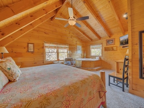 5 bedrooms, iron/ironing board, free WiFi, bed sheets
