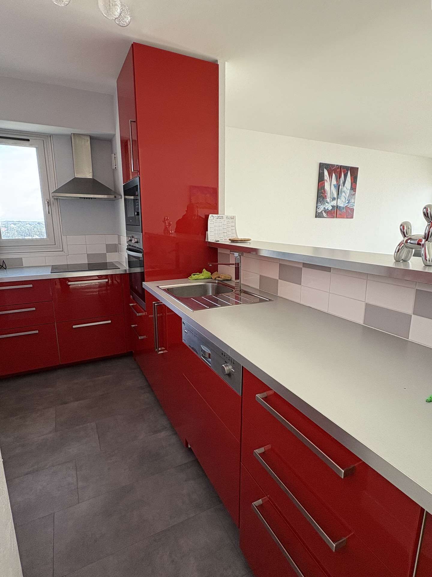 Réfrigérateur, micro-ondes, four, lave-vaisselle