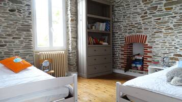 2 bedrooms, free WiFi